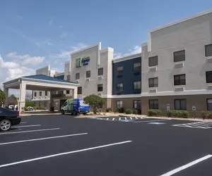 Photo 2 - Holiday Inn Express & Suites Greenville Airport, an IHG Hotel