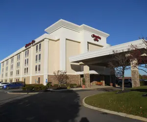 Photo 2 - Hampton Inn Columbus - Airport