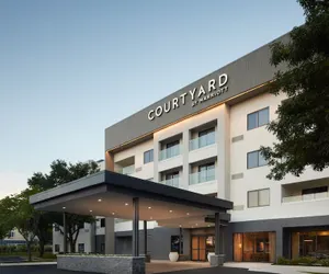 Photo 2 - Courtyard by Marriott Austin South