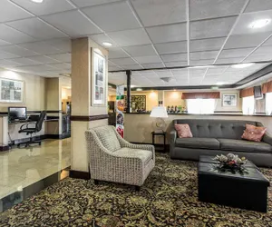 Photo 4 - Quality Inn & Suites Memphis East