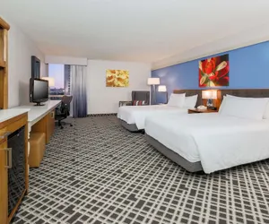 Photo 2 - Hilton Garden Inn Dallas/Market Center