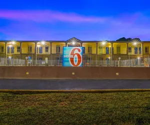 Photo 2 - Motel 6 Americus, GA