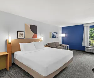 Photo 4 - Spark by Hilton Alpharetta Roswell