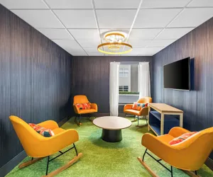Photo 3 - Spark by Hilton Alpharetta Roswell