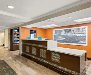 Photo 5 - Hampton Inn Miami-Airport West