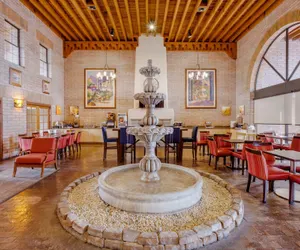 Photo 5 - Comfort Suites Tucson near Sabino Canyon