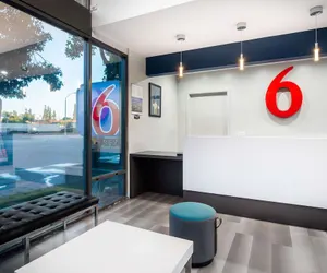 Photo 4 - Motel 6 Anaheim, CA - Convention Center