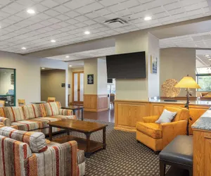 Photo 4 - Hampton Inn Kalispell