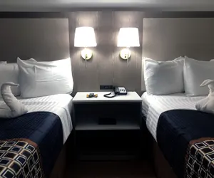 Photo 5 - Destin Inn and Suites