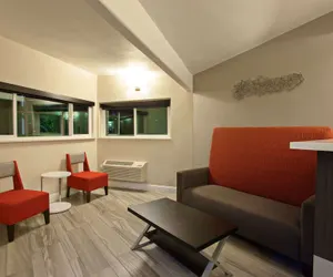 Photo 4 - Days Inn by Wyndham Chowchilla Gateway to Yosemite
