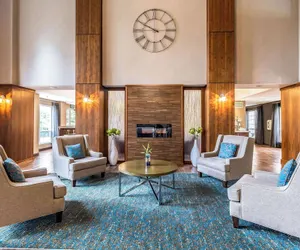 Photo 4 - Clarion Hotel Portland Airport