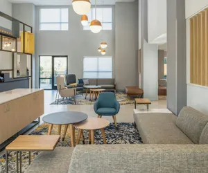 Photo 2 - TownePlace Suites by Marriott Portland Airport