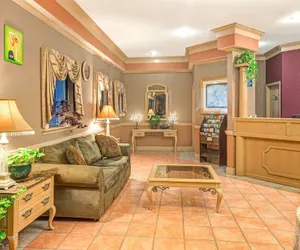 Photo 3 - Days Inn & Suites by Wyndham Osceola AR