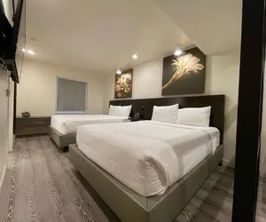 Photo 5 - SureStay Plus Hotel by Best Western Tempe University