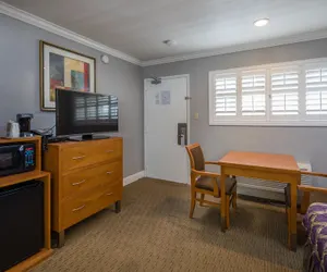 Photo 3 - SOMA Park Inn – Civic Center