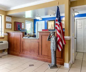 Photo 5 - Rodeway Inn & Suites Jacksonville near Camp Lejeune