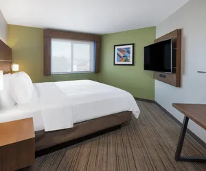 Photo 4 - Holiday Inn Express Colorado Springs Airport, an IHG Hotel