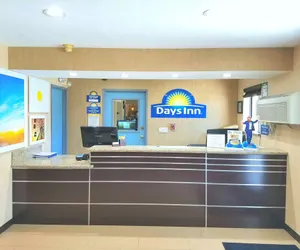 Photo 5 - Days Inn by Wyndham Woodland