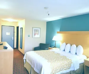 Photo 5 - Days Inn by Wyndham Woodland