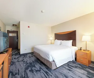 Photo 5 - Fairfield Inn & Suites by Marriott Chicago Naperville