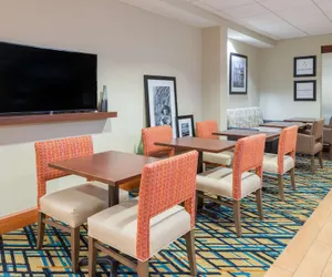 Photo 4 - Hampton Inn Columbia