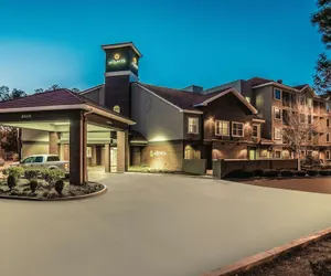 Photo 2 - La Quinta Inn & Suites by Wyndham Flagstaff