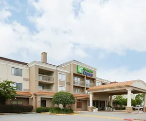 Photo 2 - Holiday Inn Express Tifton, an IHG Hotel