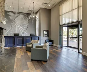 Photo 2 - Barrington Hotel & Suites