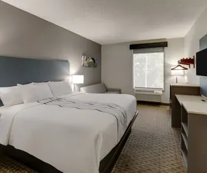 Photo 4 - Barrington Hotel & Suites