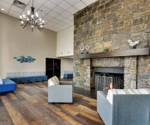 Photo 3 - Barrington Hotel & Suites