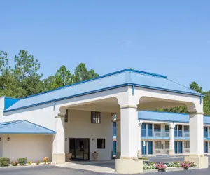 Photo 2 - Days Inn by Wyndham Picayune