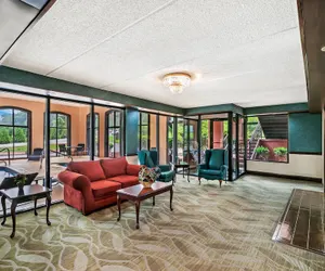 Photo 3 - Econo Lodge