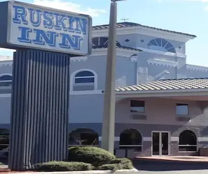 Photo 2 - Ruskin Inn Hotel