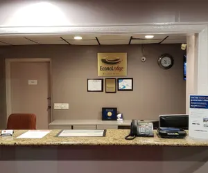 Photo 3 - Econo Lodge
