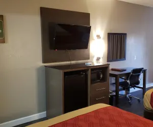 Photo 5 - Econo Lodge