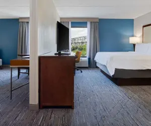 Photo 2 - Holiday Inn Express & Suites Cincinnati Riverfront by IHG