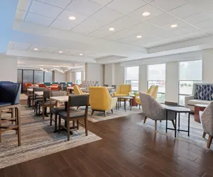 Photo 3 - Holiday Inn Express & Suites Cincinnati Riverfront by IHG