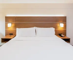 Photo 5 - Holiday Inn Express Orange Beach by IHG