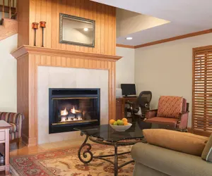 Photo 4 - Country Inn & Suites by Radisson, Davenport - Quad Cities