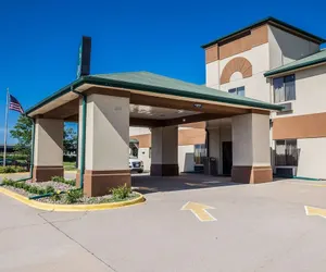 Photo 2 - Quality Inn & Suites Altoona - Des Moines