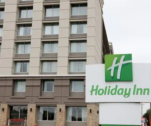 Photo 2 - Holiday Inn Chicago-Oakbrook, an IHG Hotel