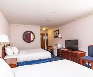 Photo 5 - Fireside Inn & Suites - Belfast