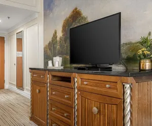 Photo 4 - The Inn at Long Beach