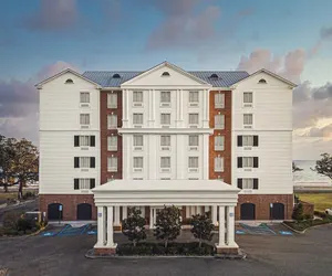 Photo 2 - The Inn at Long Beach