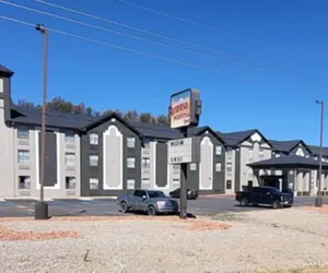 Photo 2 - Ruidoso Mountain Inn