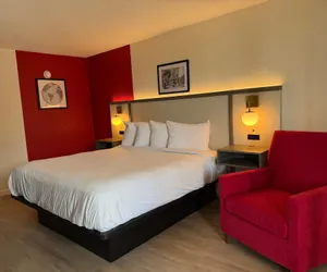 Photo 4 - Ramada by Wyndham Lumberton NC North