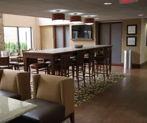 Photo 4 - Hampton Inn & Suites Chillicothe