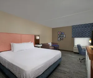 Photo 4 - Hampton Inn by Hilton Youngstown-West I-80