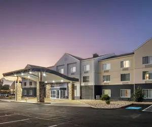 Photo 2 - Fairfield Inn & Suites by Marriott Butler