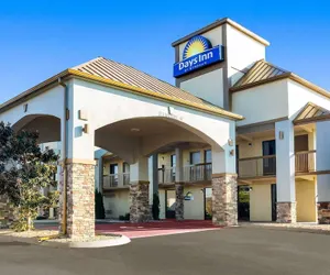 Photo 2 - Days Inn by Wyndham Goodlettsville/Nashville
